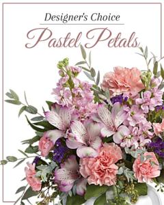 Elección del diseñador – Pétalos pastel en un jarrón